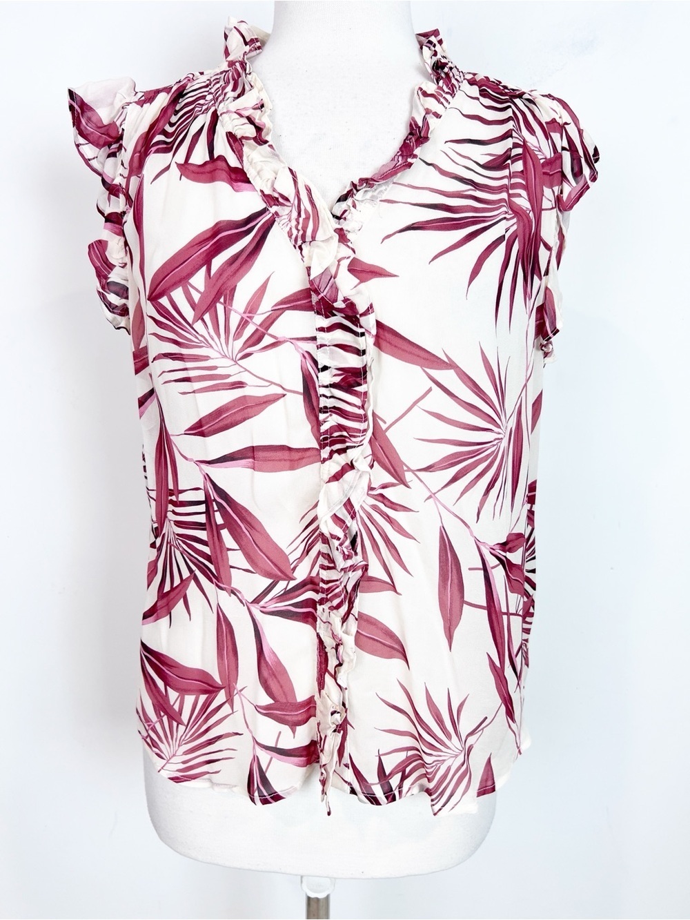 FIFTEEN TWENTY OFF-WHITE BURGUNDY LEAF PRINT SLEEVELESS RUFFLE EDGE BLOUSE LARGE